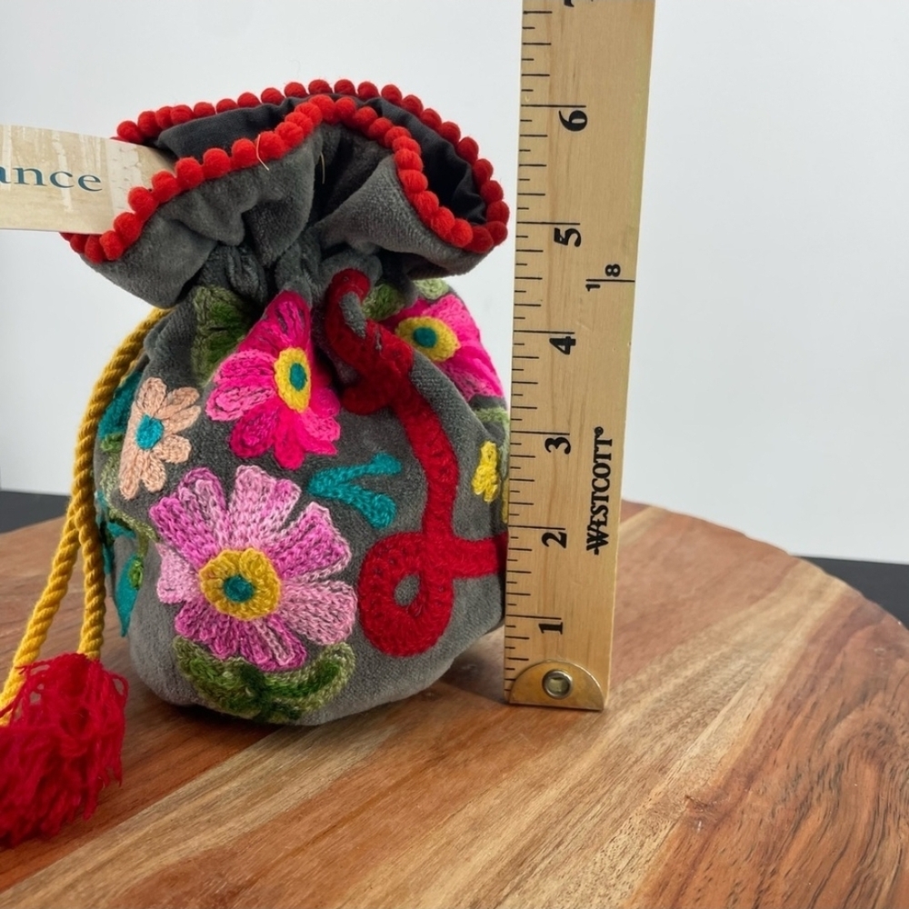 🌻 Sundance Catalog Wildflower Jewelry/Purse keeper. L - Picture 2 of 7